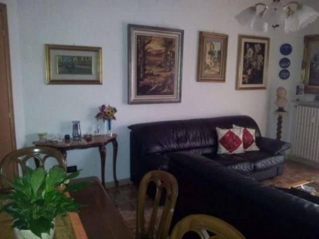 Appartamento in vendita a Caronno Varesino VA