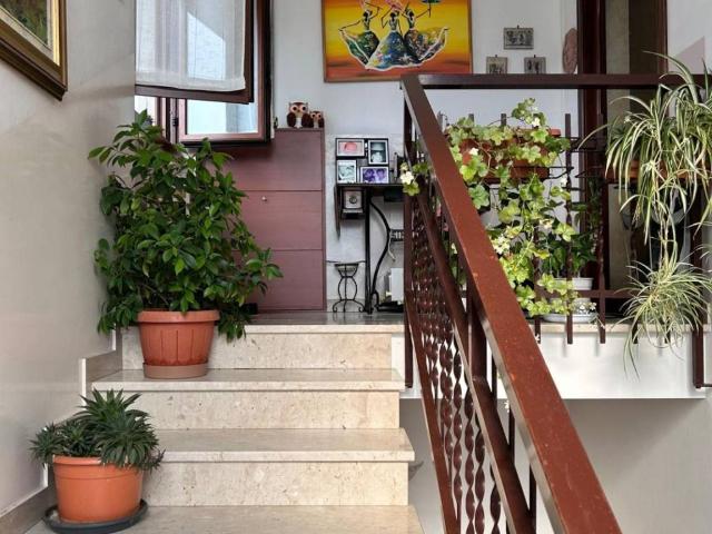 Appartamento in vendita a Caronno Varesino VA