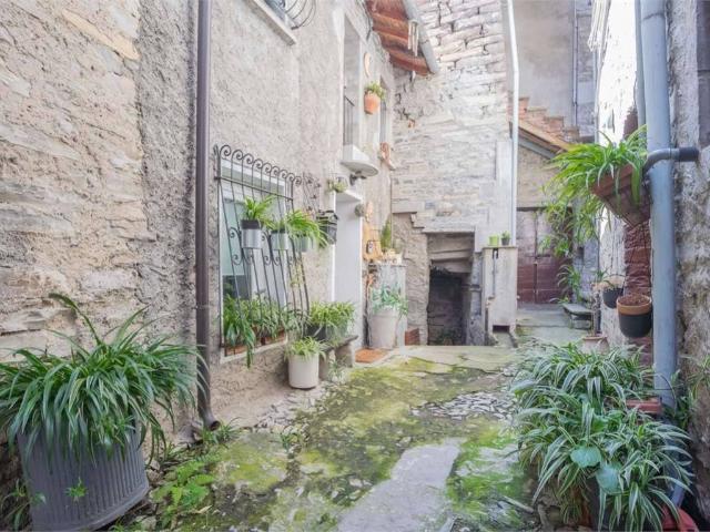 Appartamento in vendita a Carate Urio CO