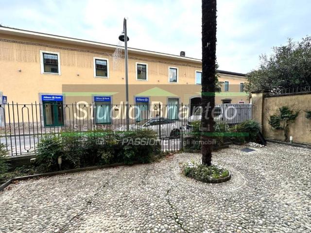 Appartamento in vendita a Carate Brianza MB