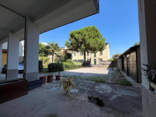 Appartamento in vendita a Carate Brianza MB