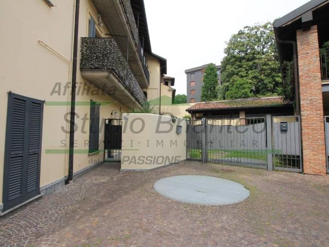 Appartamento in vendita a Carate Brianza MB
