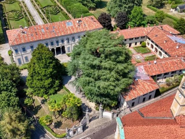 Appartamento in vendita a Carate Brianza MB