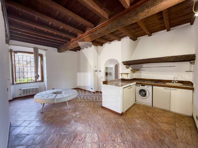 Appartamento in vendita a Carate Brianza MB