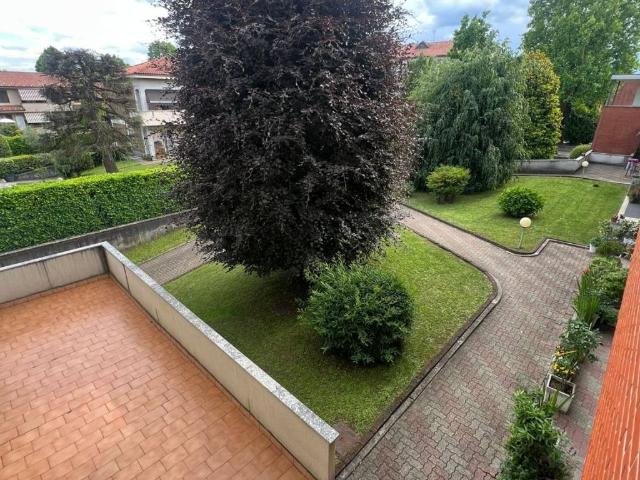Appartamento in vendita a Carate Brianza MB