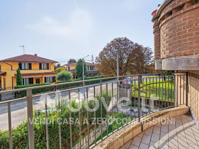 Appartamento in vendita a Carate Brianza MB