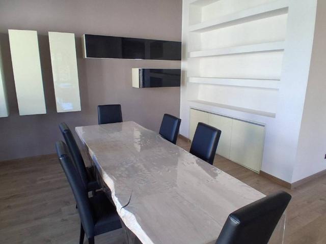 Appartamento in vendita a Carate Brianza MB