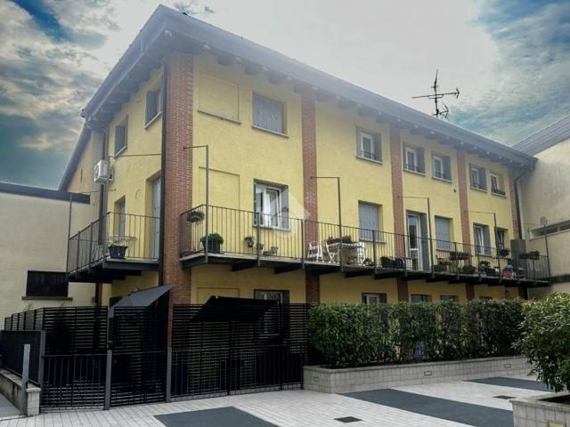 Appartamento in vendita a Carate Brianza MB