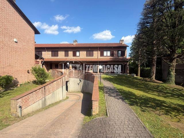 Appartamento in vendita a Carate Brianza
