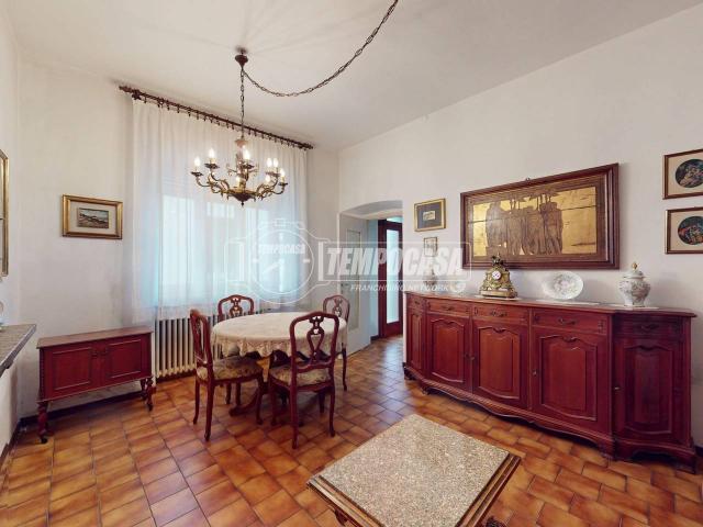 Appartamento in vendita a Carate Brianza
