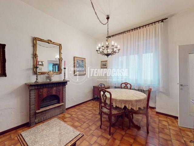 Appartamento in vendita a Carate Brianza