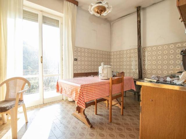 Appartamento in vendita a Carasco GE