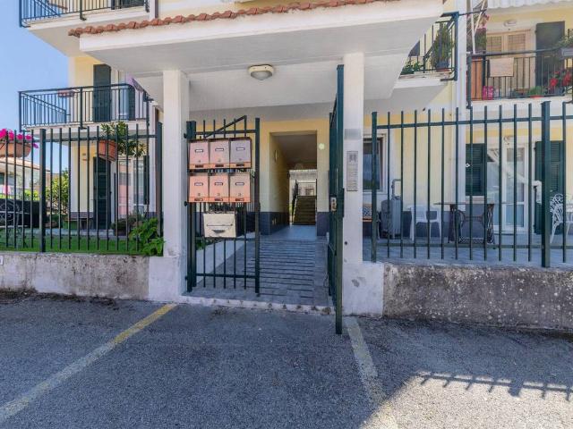 Appartamento in vendita a Carasco GE