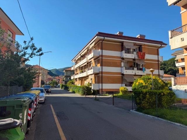 Appartamento in vendita a Carasco GE