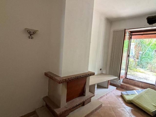 Appartamento in vendita a Cardito NA