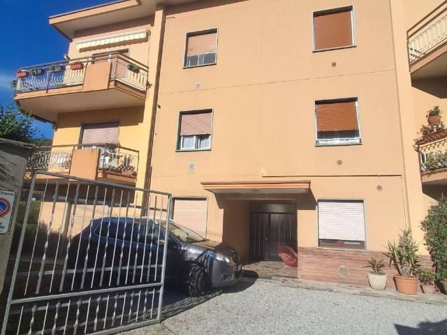 Appartamento in vendita a Carenno LC