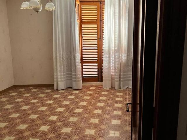 Appartamento in vendita a Carini PA