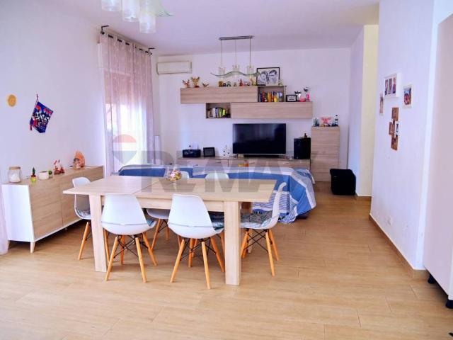 Appartamento in vendita a Carini PA