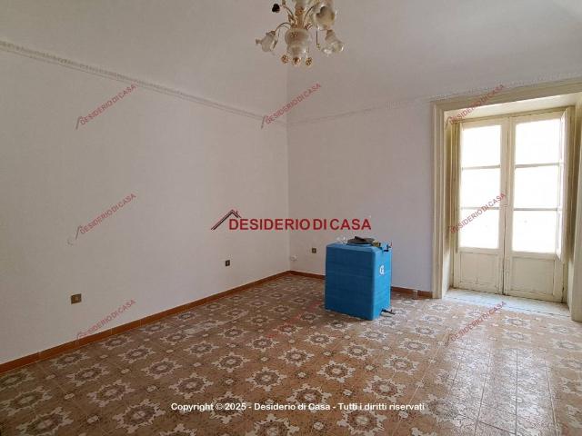 Appartamento in vendita a Carini PA