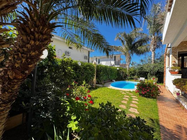Villa in vendita a Carini PA