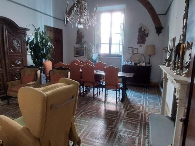 Appartamento in vendita a Carrara