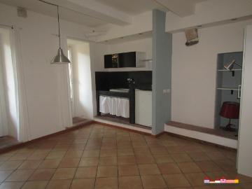 Appartamento in vendita a Carrara