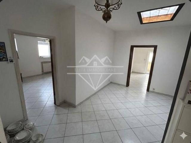 Appartamento in vendita a Carrara