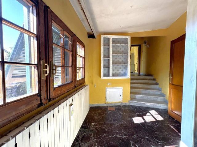 Appartamento in vendita a Carrara