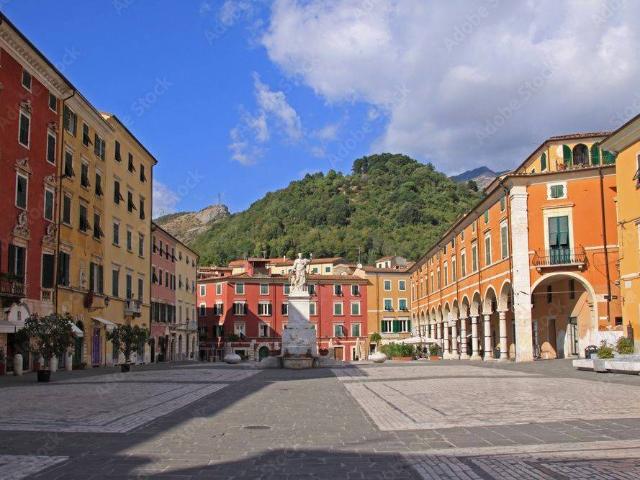 Appartamento in vendita a Carrara, Centro città