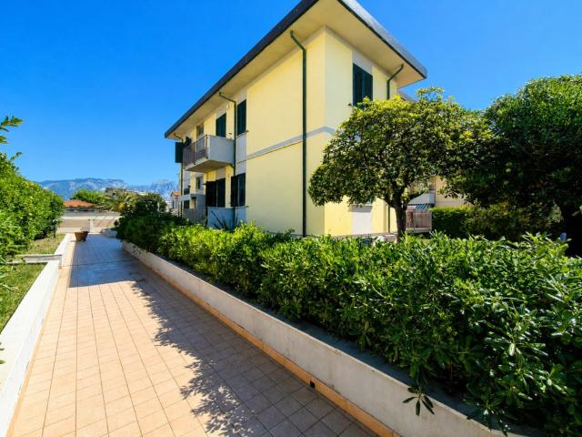 Appartamento in vendita a Carrara, Marina Di Carrara