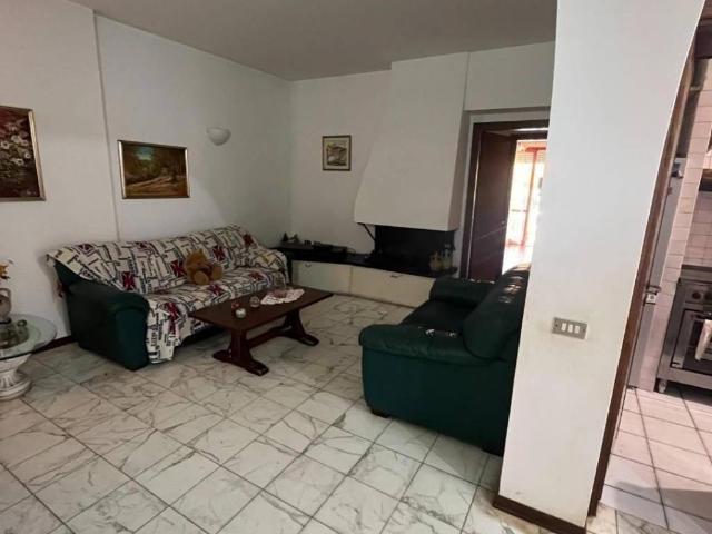 Appartamento in vendita a Carrara MS