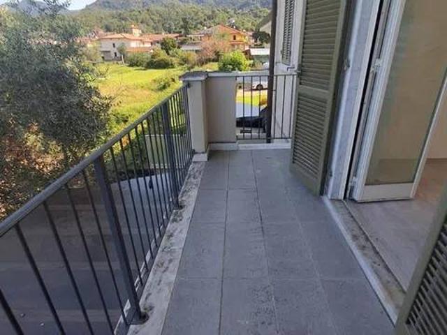 Appartamento in vendita a Carrara MS