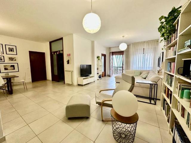 Appartamento in vendita a Carrara MS