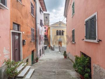 Appartamento in vendita a Carrara MS