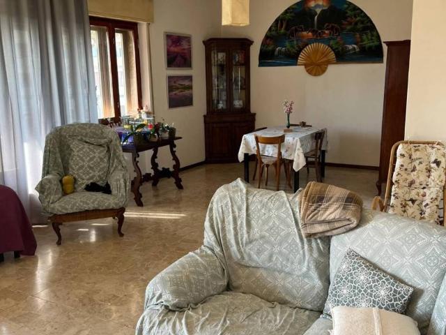 Appartamento in vendita a Carrara MS