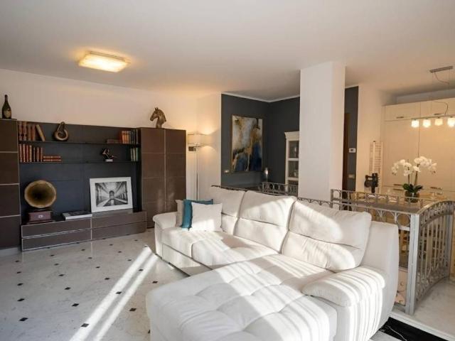 Appartamento in vendita a Carrara MS