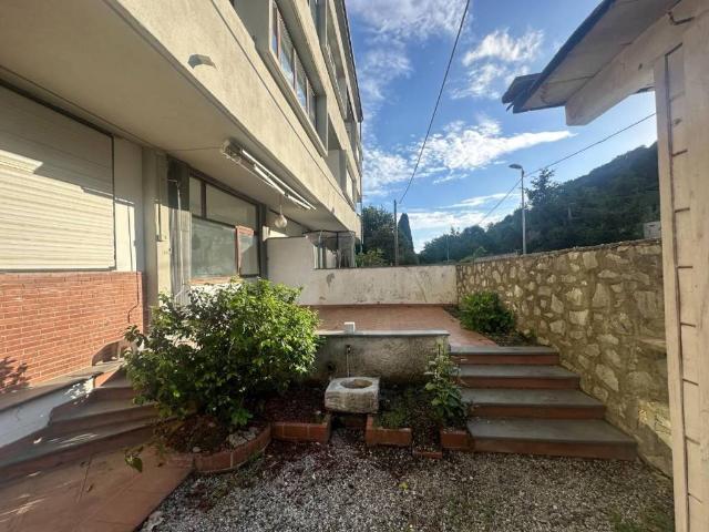 Appartamento in vendita a Carrara MS