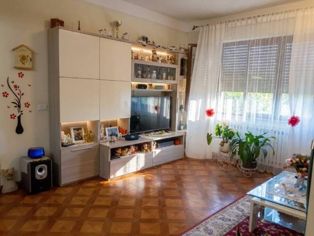 Appartamento in vendita a Carrara MS