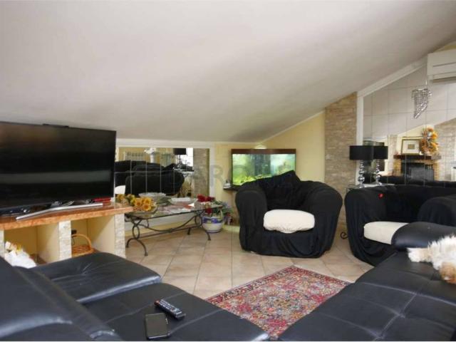Appartamento in vendita a Carrara MS