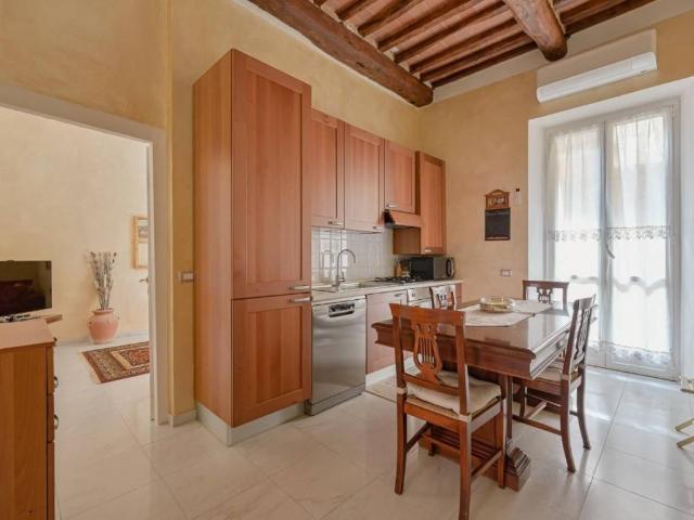 Appartamento in vendita a Carrara MS