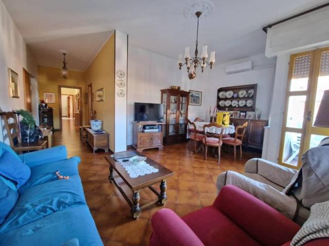 Appartamento in vendita a Carrara MS