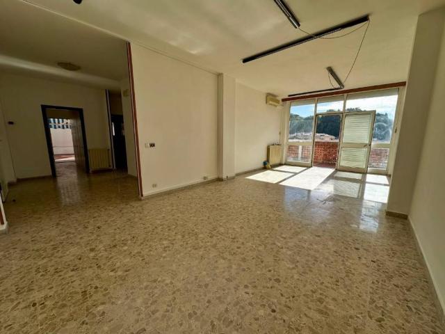 Appartamento in vendita a Carrara MS