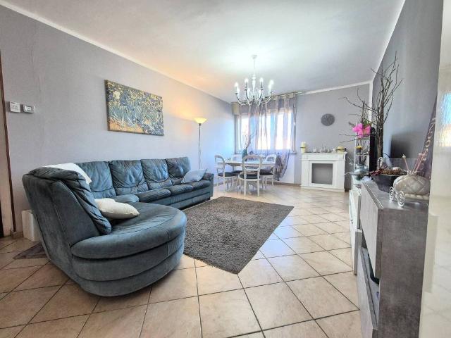 Appartamento in vendita a Carrara MS