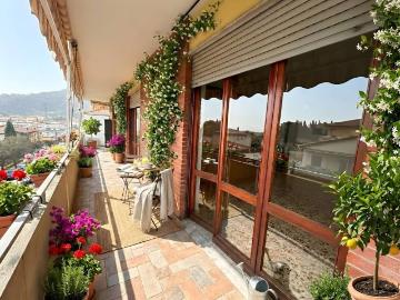 Appartamento in vendita a Carrara MS