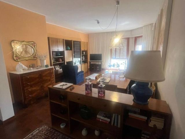 Appartamento in vendita a Carrara MS