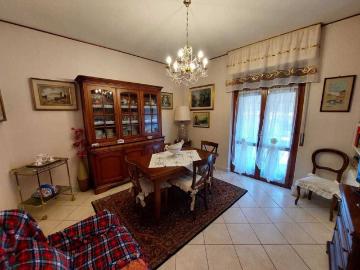 Appartamento in vendita a Carrara MS
