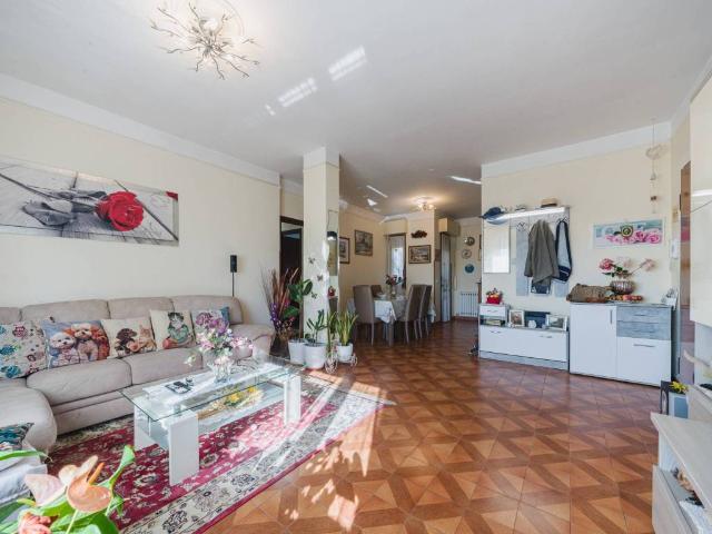 Appartamento in vendita a Carrara MS