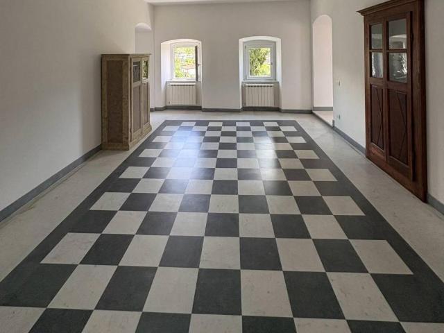 Appartamento in vendita a Carrara MS