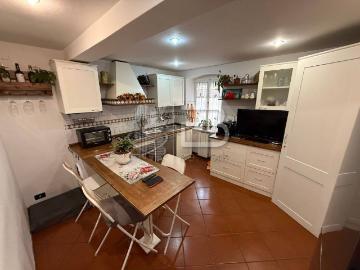 Appartamento in vendita a Carrara MS