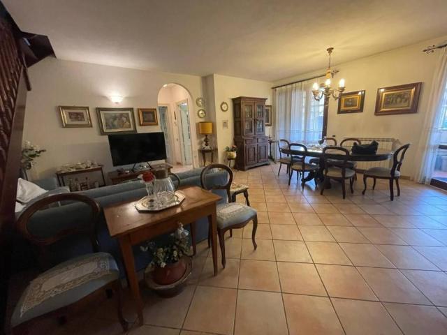 Appartamento in vendita a Carrara MS